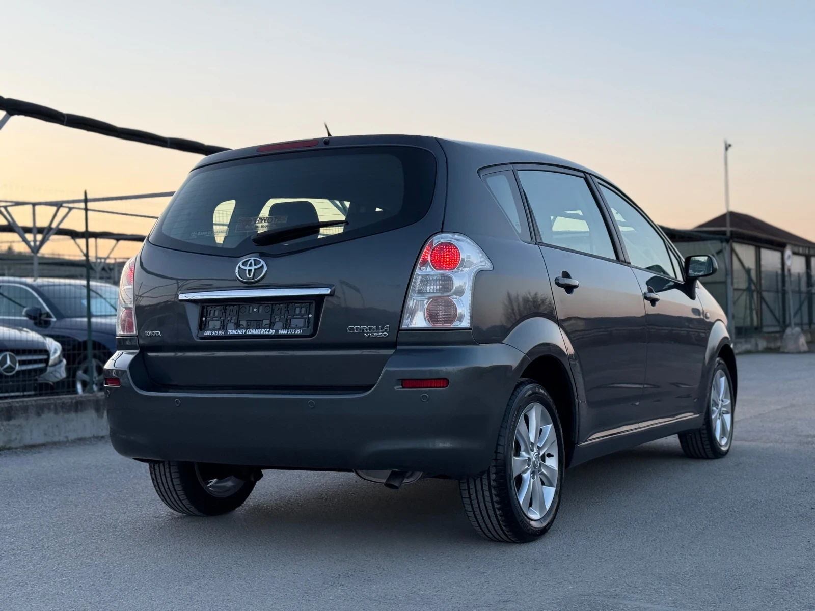 Toyota Corolla verso 1.6i-127.000km-NEW NEW NEW-KLIMATRONIK-AVTOPILOT, снимка 6 - Автомобили и джипове - 53854831