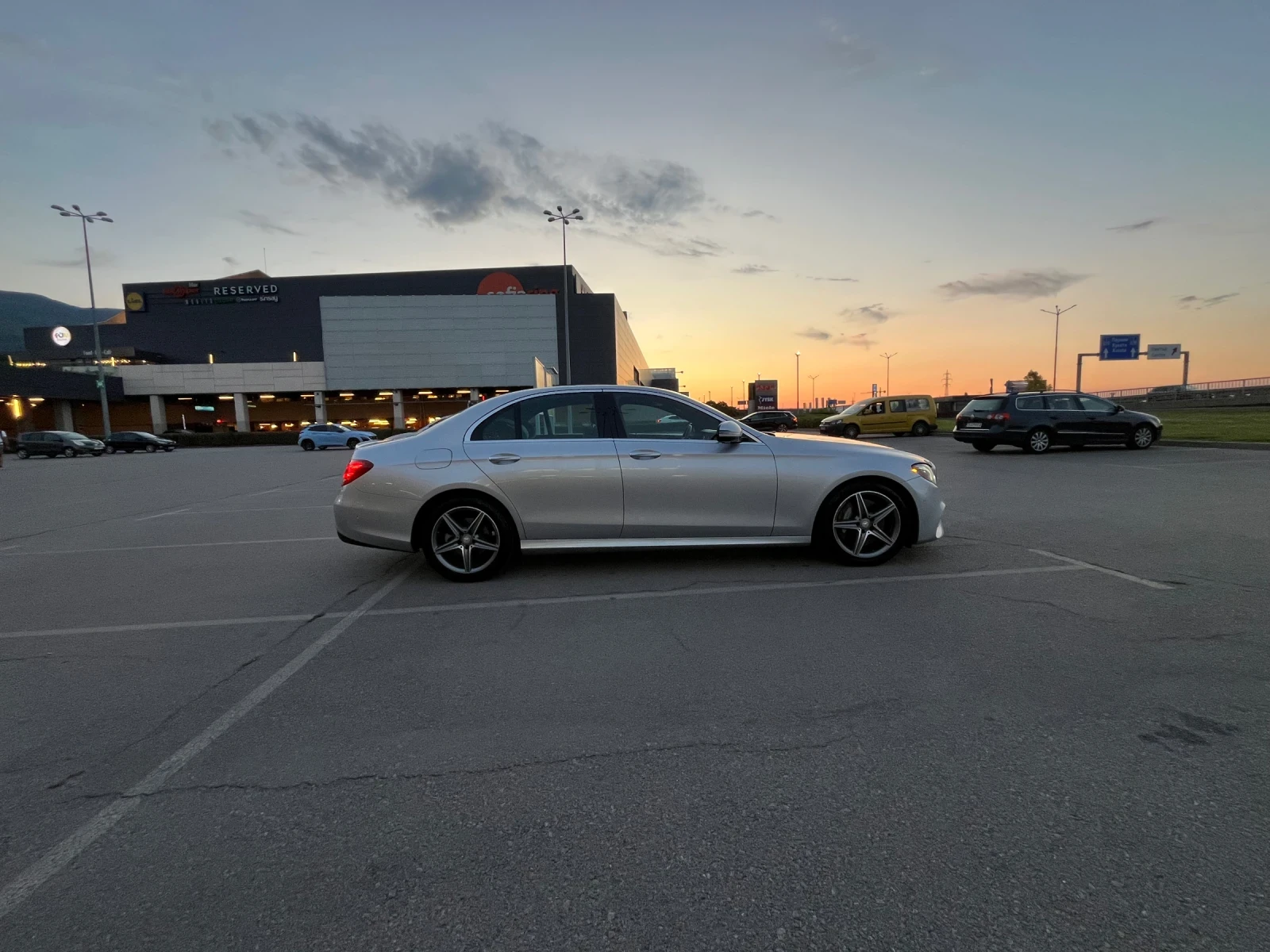 Mercedes-Benz E 300 W213, снимка 2 - Автомобили и джипове - 54484213