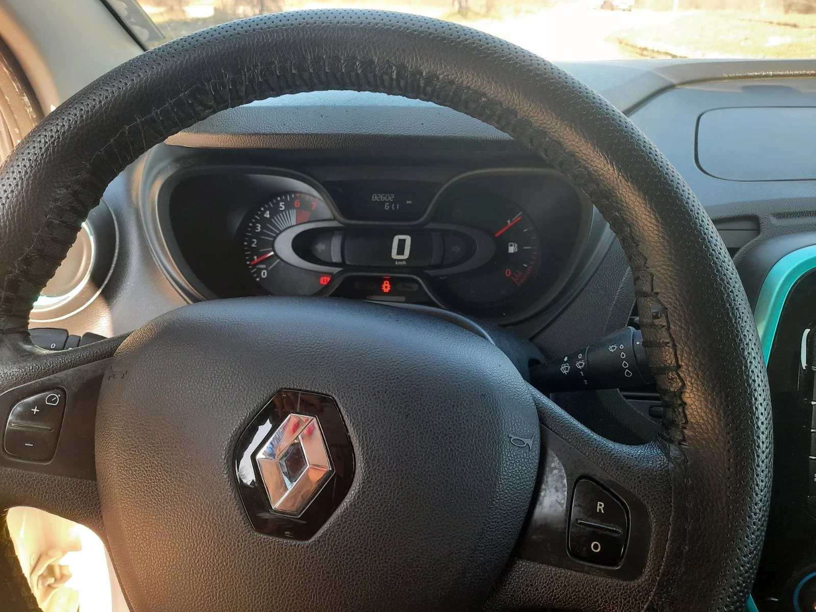 Renault Captur, снимка 9 - Автомобили и джипове - 54676191