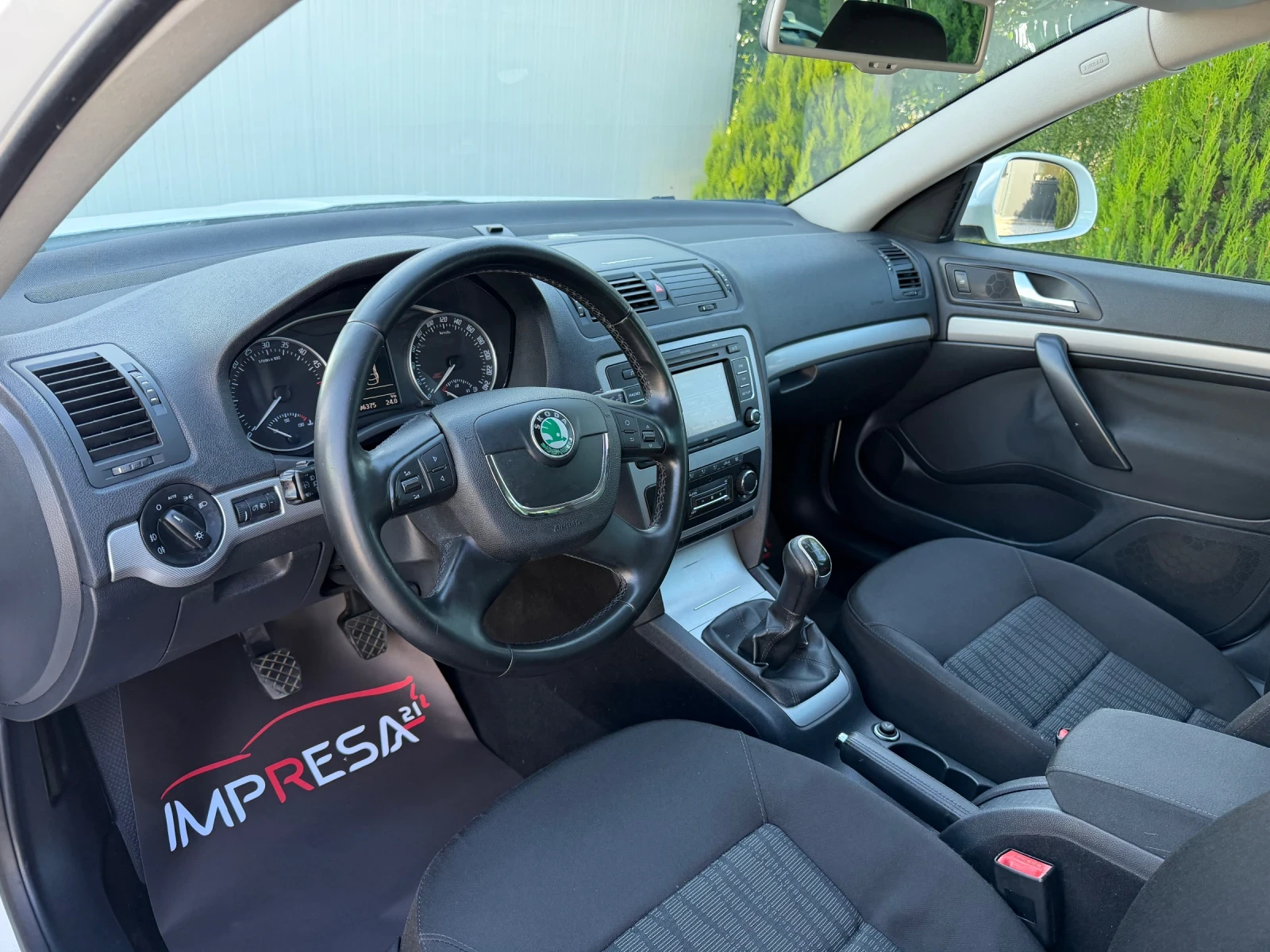 Skoda Octavia 2.0TDI 4x4 140kc., снимка 8 - Автомобили и джипове - 54705211