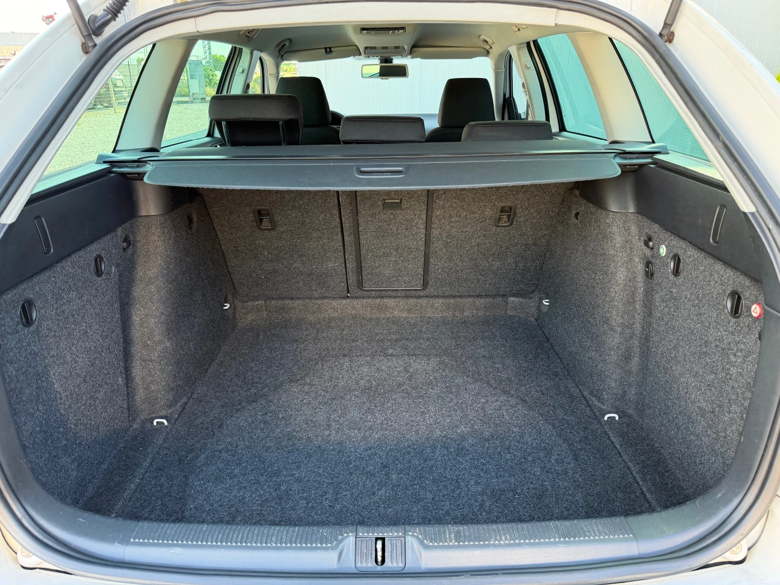 Skoda Octavia 2.0TDI 4x4 140kc., снимка 15 - Автомобили и джипове - 54705211