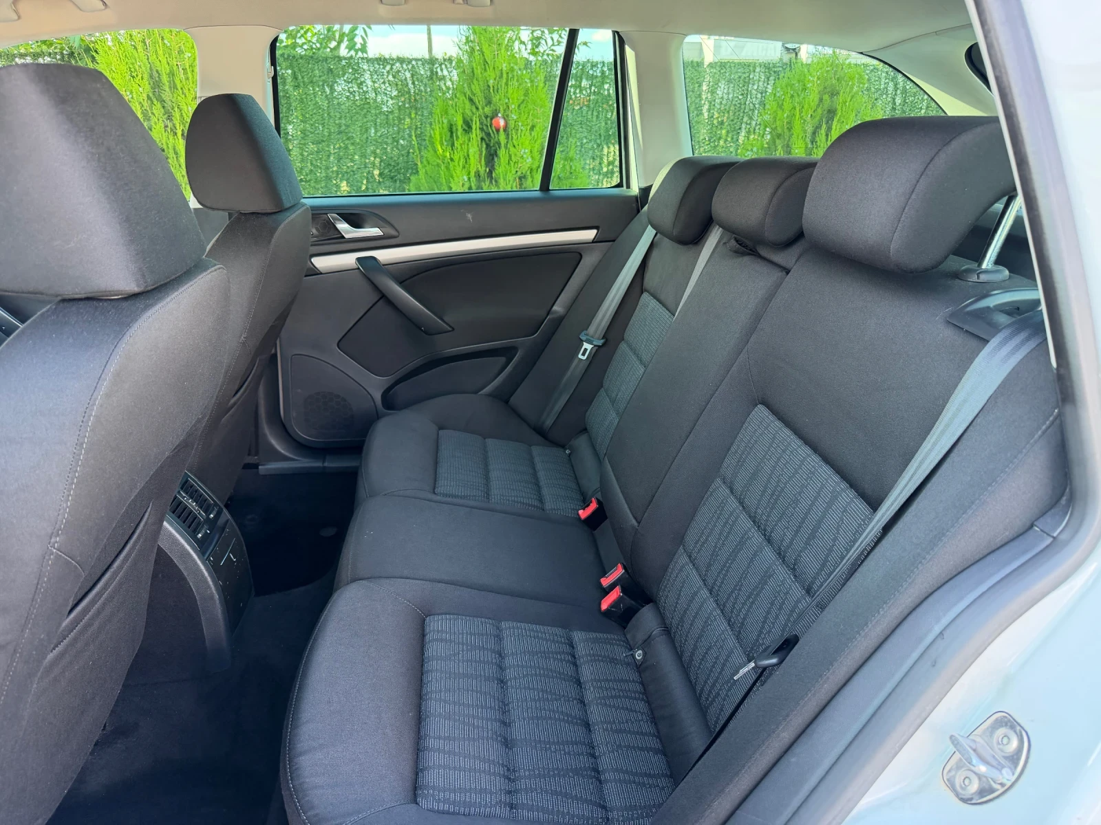 Skoda Octavia 2.0TDI 4x4 140kc., снимка 14 - Автомобили и джипове - 54705211