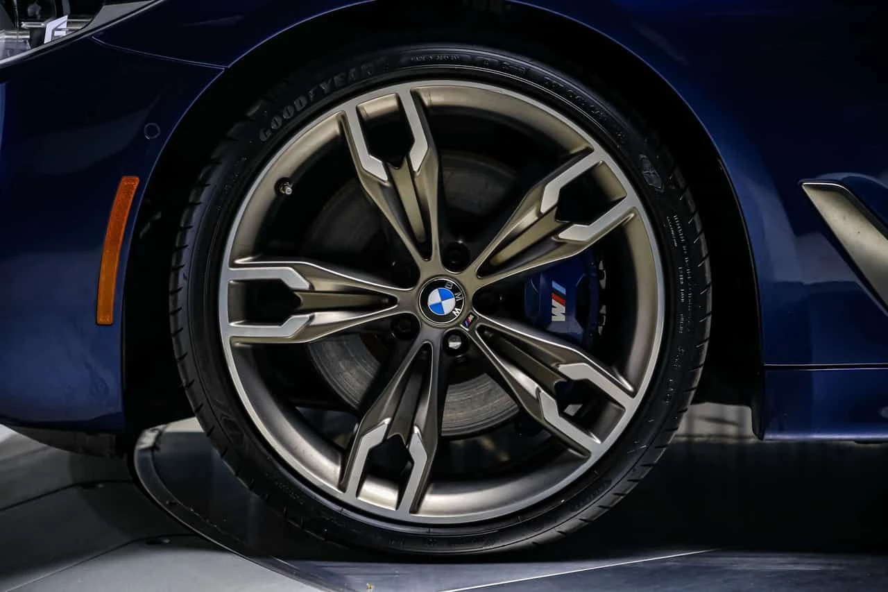 BMW 550 * M550i xDrive M PACKAGE 456HP| ADAPTIVCRZ| HUD| 3, снимка 15 - Автомобили и джипове - 54893760