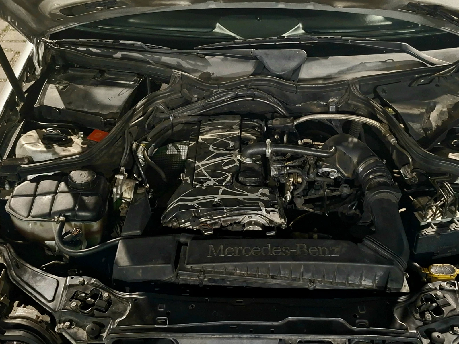 Mercedes-Benz C 180, снимка 14 - Автомобили и джипове - 54986445