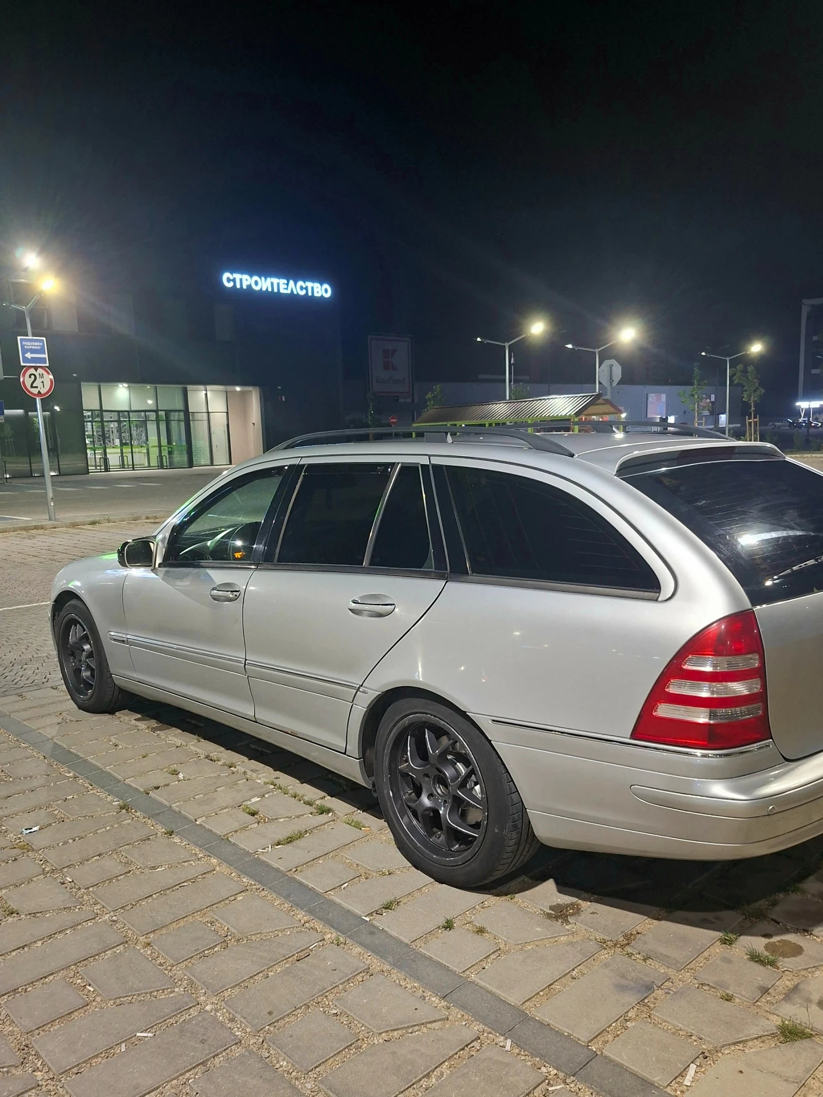 Mercedes-Benz C 180, снимка 5 - Автомобили и джипове - 54986445