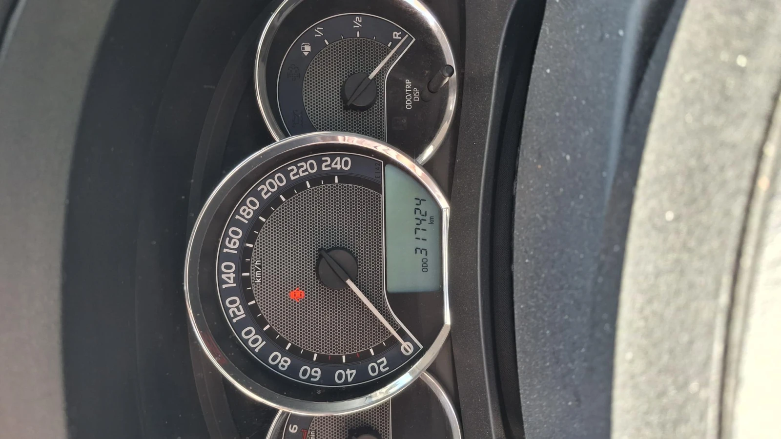 Toyota Corolla, снимка 4 - Автомобили и джипове - 55025040