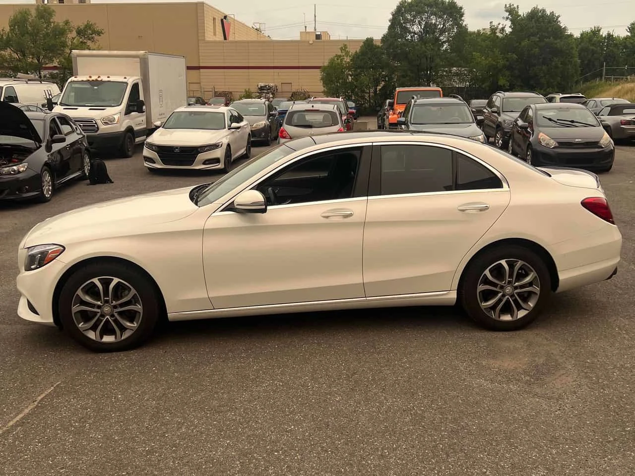 Mercedes-Benz C 300 * CARFAX * ОПЦИЯ ЗА ФИНАНСИРАНЕ , снимка 2 - Автомобили и джипове - 55355728