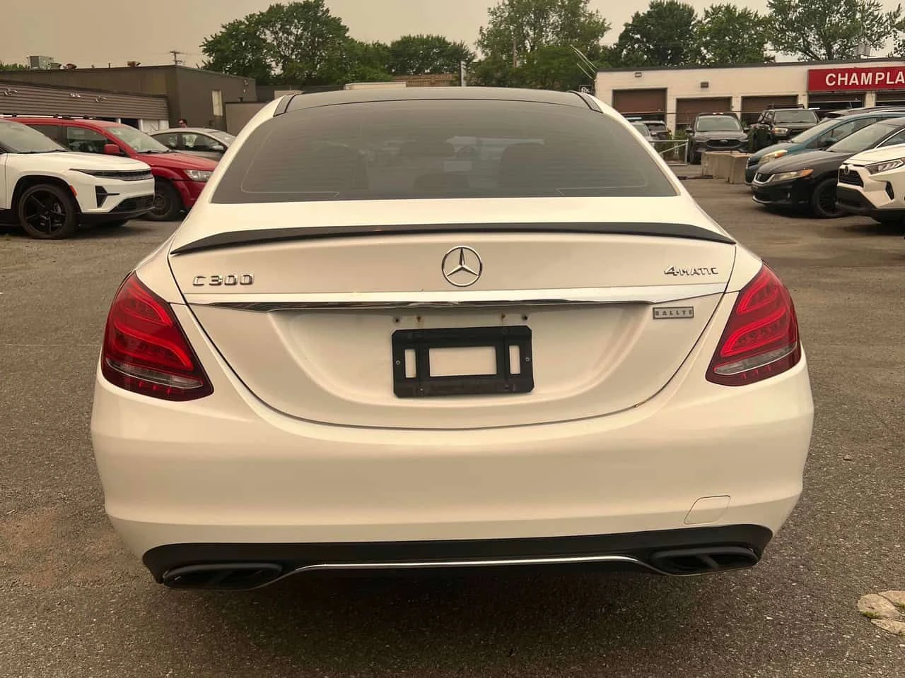 Mercedes-Benz C 300 * CARFAX * ОПЦИЯ ЗА ФИНАНСИРАНЕ , снимка 4 - Автомобили и джипове - 55355728