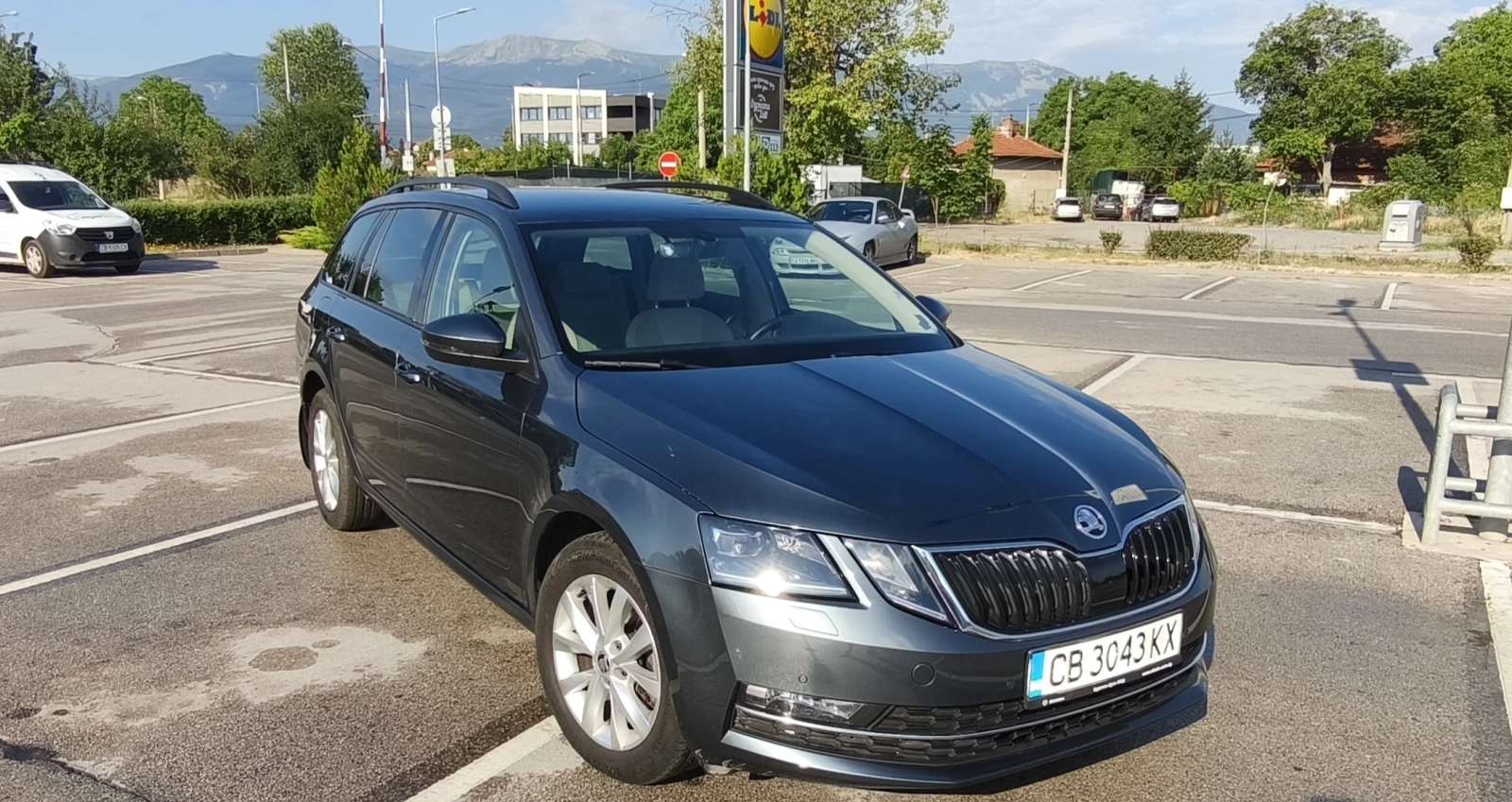 Skoda Octavia, снимка 11 - Автомобили и джипове - 55512598