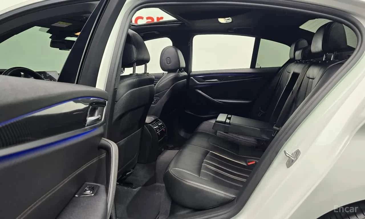 BMW 530 | M SPORT | DISTRONIC | HUD | , снимка 12 - Автомобили и джипове - 55622522