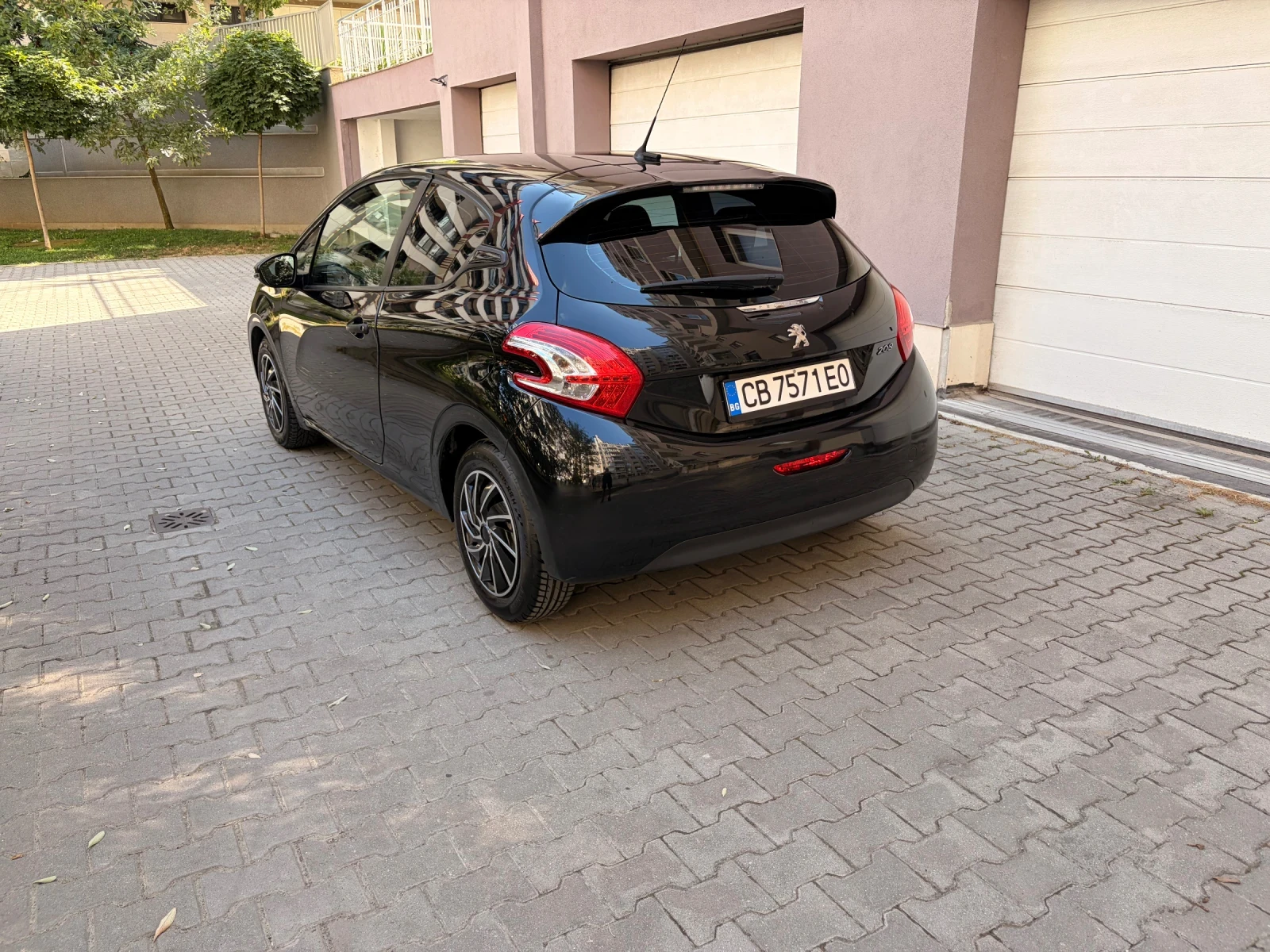 Peugeot 208, снимка 6 - Автомобили и джипове - 56187512