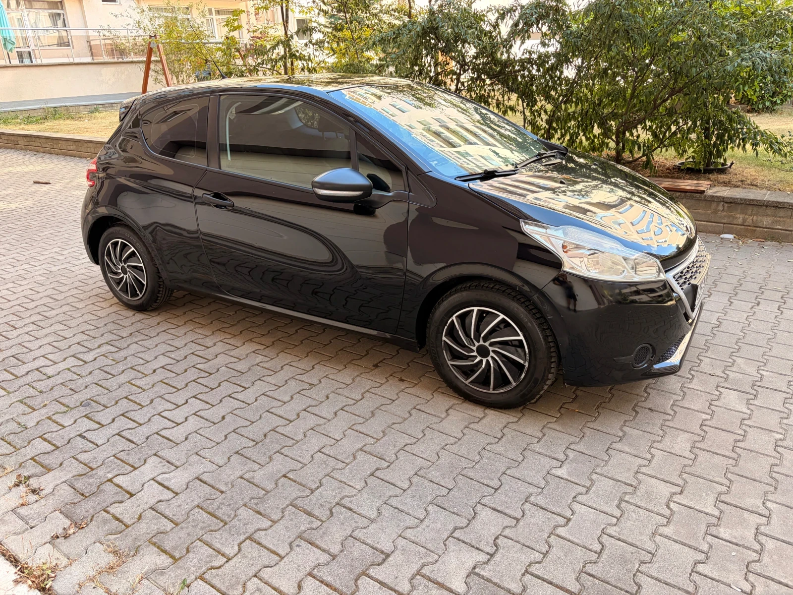 Peugeot 208, снимка 4 - Автомобили и джипове - 56187512