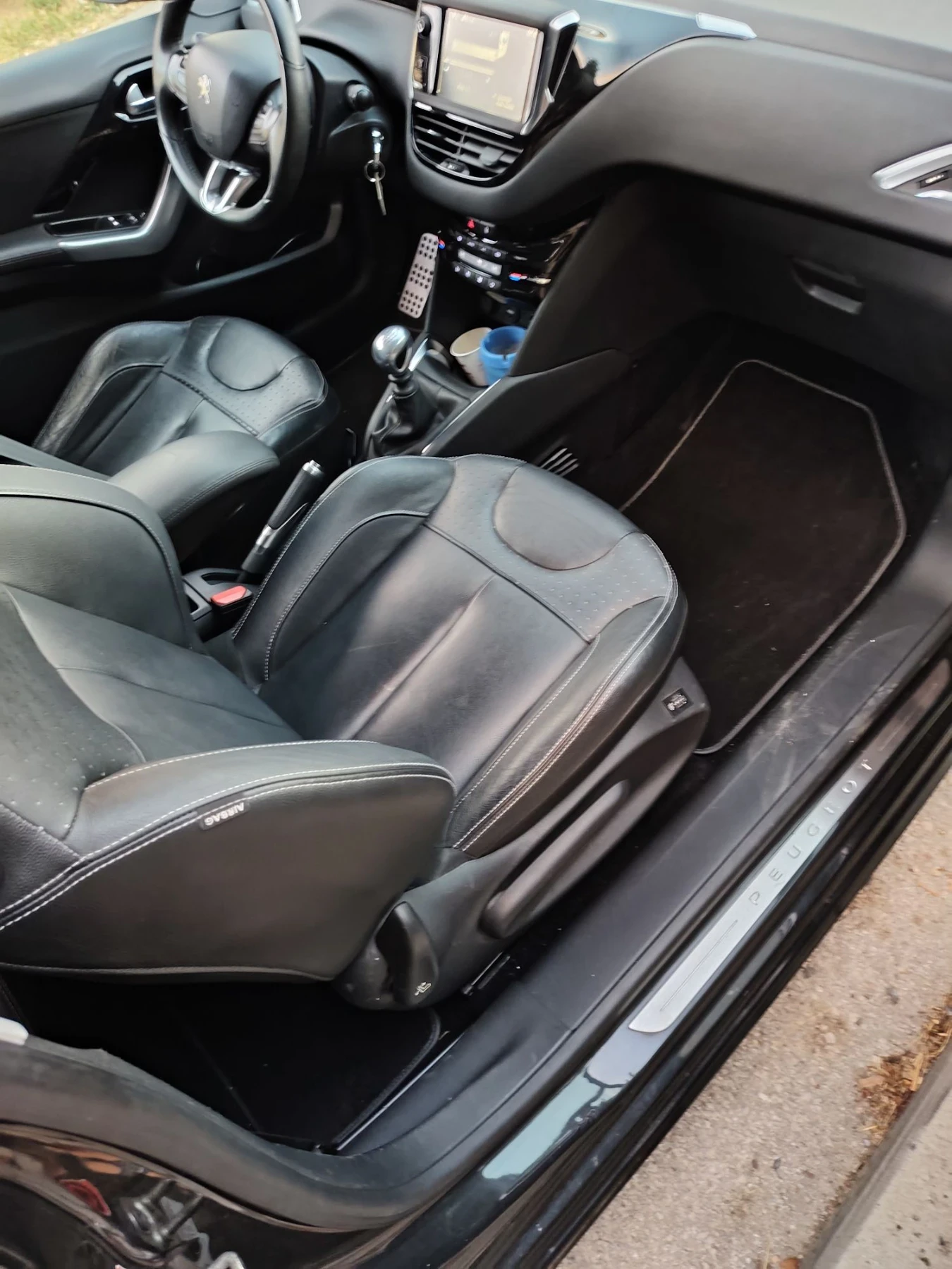 Peugeot 208 208, снимка 9 - Автомобили и джипове - 56192703