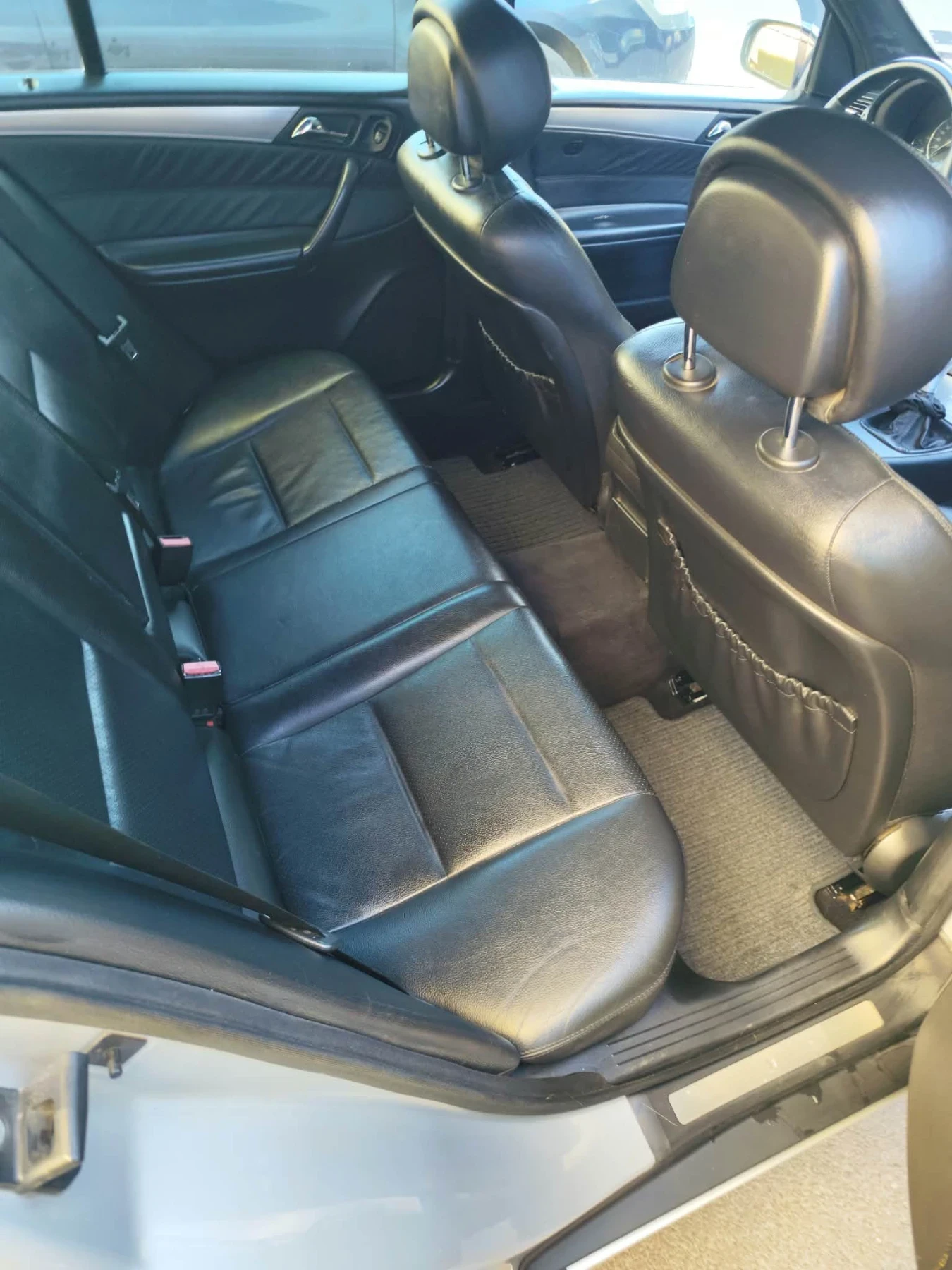Mercedes-Benz C 320, снимка 6 - Автомобили и джипове - 56304596