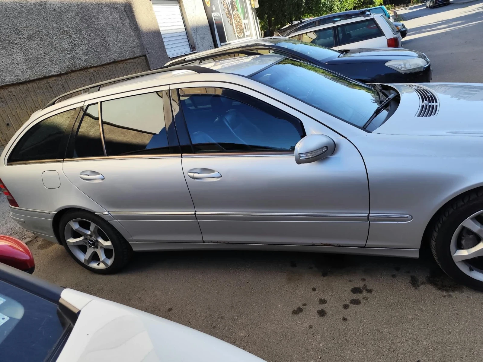 Mercedes-Benz C 320, снимка 10 - Автомобили и джипове - 56304596