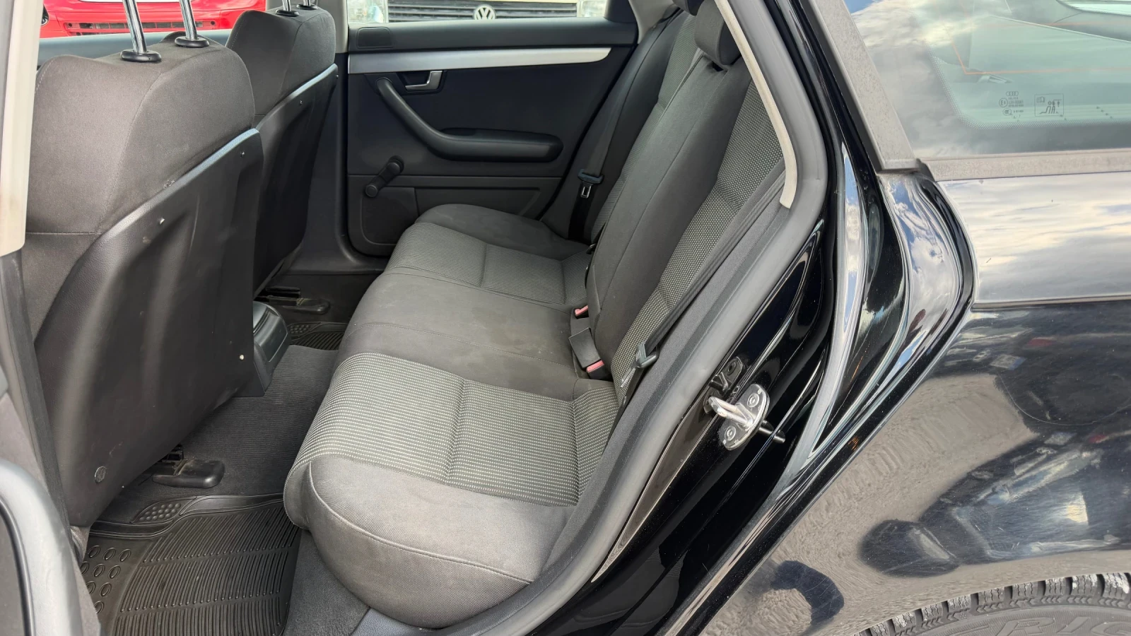 Audi A4 2.0TDI АВТОМАТИК, снимка 10 - Автомобили и джипове - 56335868