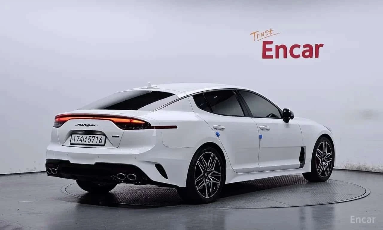 Kia Stinger, снимка 2 - Автомобили и джипове - 56726839