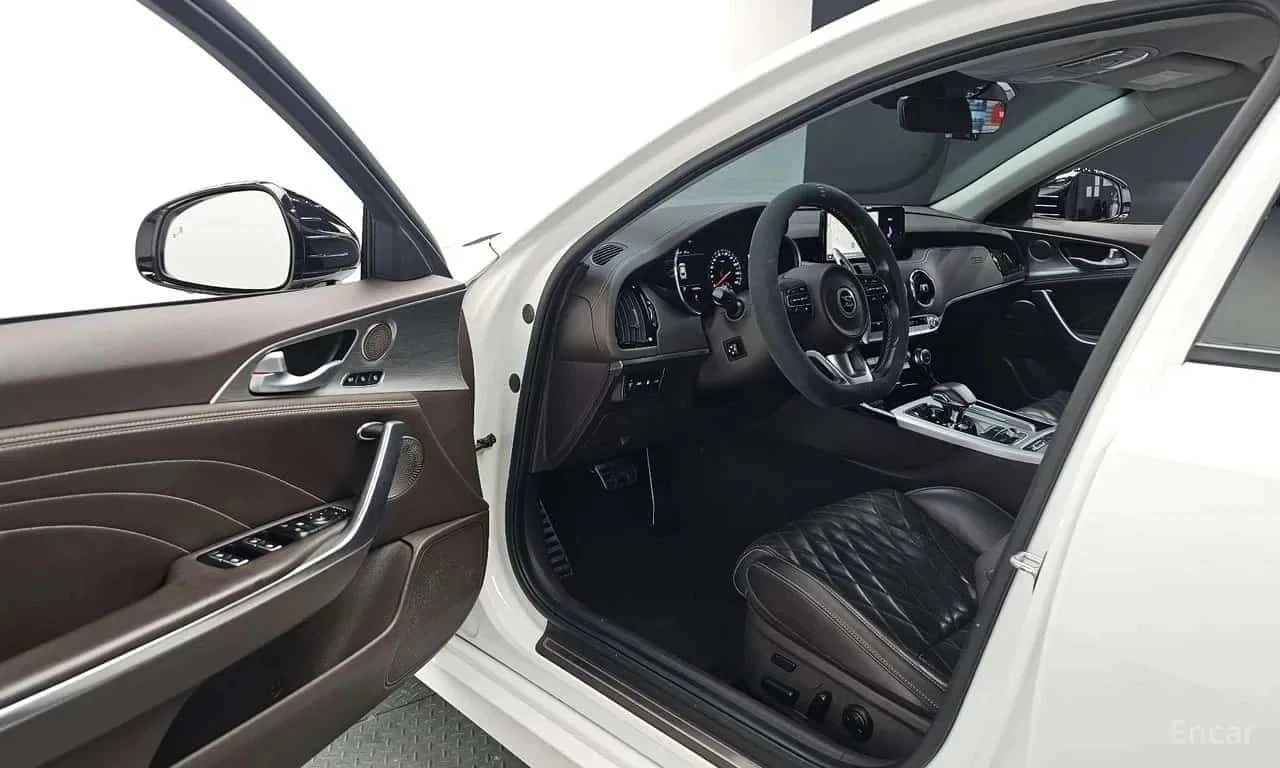 Kia Stinger, снимка 6 - Автомобили и джипове - 56726839