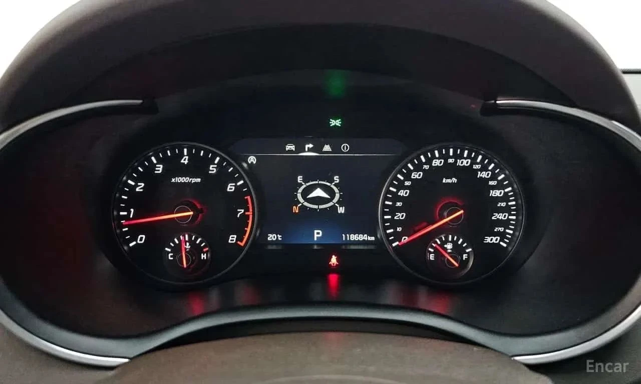 Kia Stinger, снимка 9 - Автомобили и джипове - 56726839