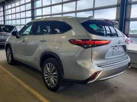 Toyota Highlander PLATINUM /ПОДГРЕВ/ПАНО/HUD/CARFAX/ФИНАНСИРАНЕ, снимка 4