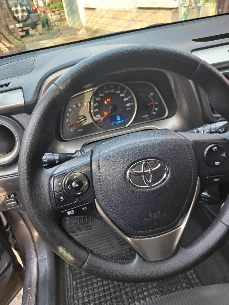 Toyota Rav4 2.0, 124hp D4D, Евро 5B, ГАРАНЦИЯ!!!Реални км!!, снимка 14 - Автомобили и джипове - 47584737