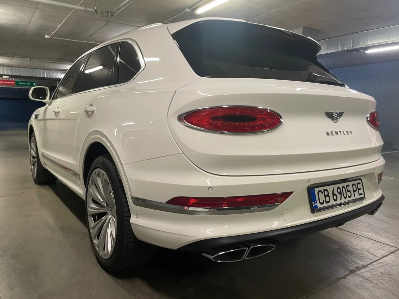 Bentley Bentayga 4.0/V8/4WD/PANO/HEAD-UP/НАЛИЧЕН!!!, снимка 5 - Автомобили и джипове - 48500940