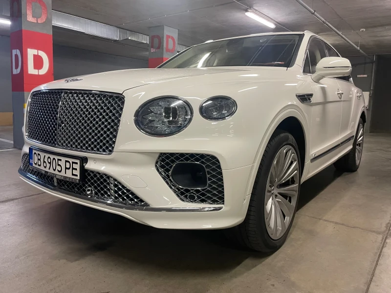 Bentley Bentayga 4.0/V8/4WD/PANO/HEAD-UP/НАЛИЧЕН!!!, снимка 1 - Автомобили и джипове - 48500940