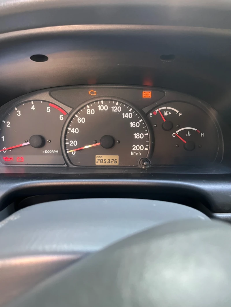 Suzuki Grand vitara, снимка 8 - Автомобили и джипове - 52624445