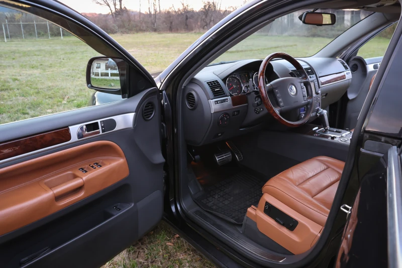 VW Touareg 5.0 TDI V10, снимка 9 - Автомобили и джипове - 52777401