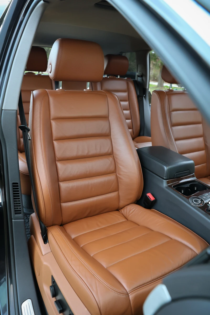 VW Touareg 5.0 TDI V10, снимка 12 - Автомобили и джипове - 52777401