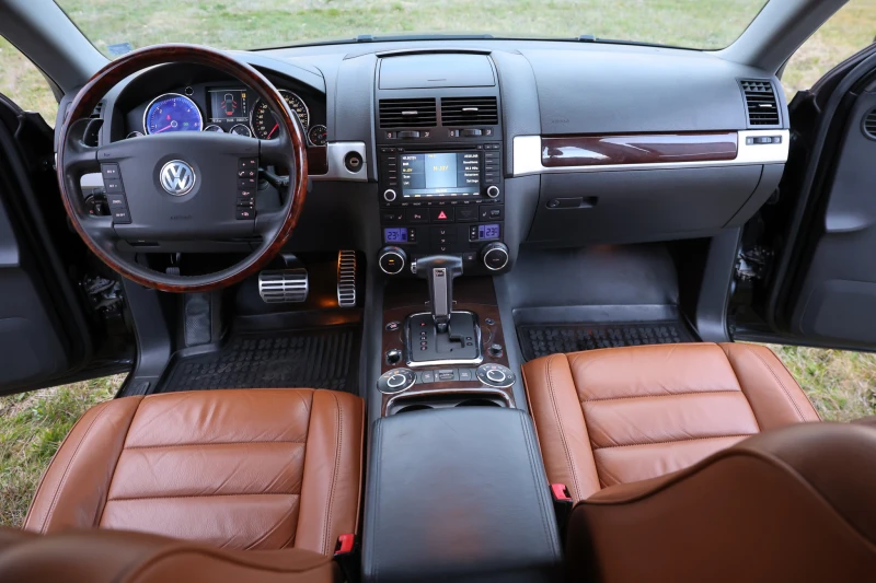 VW Touareg 5.0 TDI V10, снимка 13 - Автомобили и джипове - 52777401
