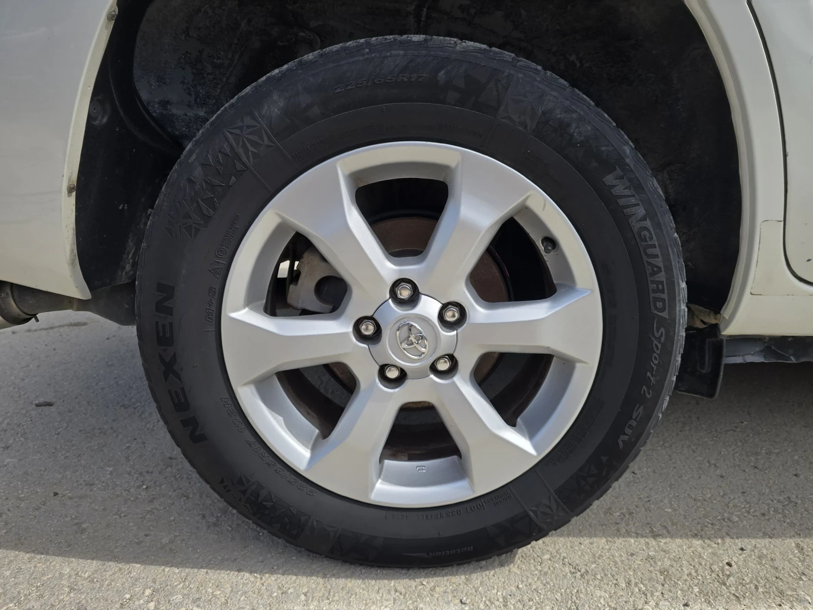 Toyota Rav4 2.2D 150к.с Топ състояние , снимка 9 - Автомобили и джипове - 53894478