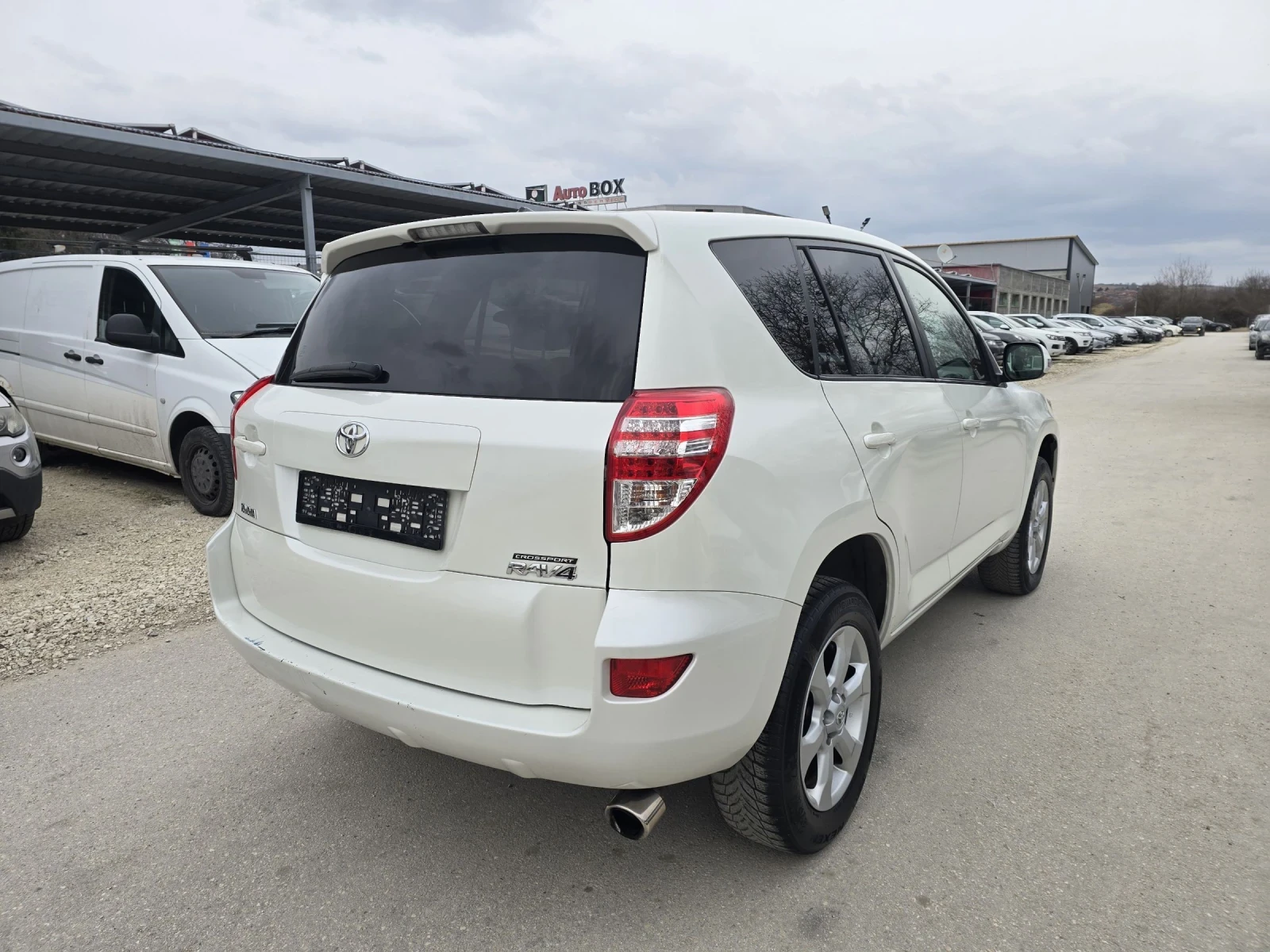 Toyota Rav4 2.2D 150к.с Топ състояние , снимка 4 - Автомобили и джипове - 53894478