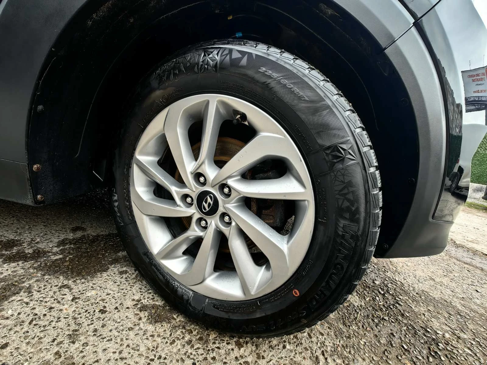 Hyundai Tucson 1.7 CRDI 1.7CRDI LINE-ASSIST/KEYLESS/NAVI, снимка 8 - Автомобили и джипове - 54164132