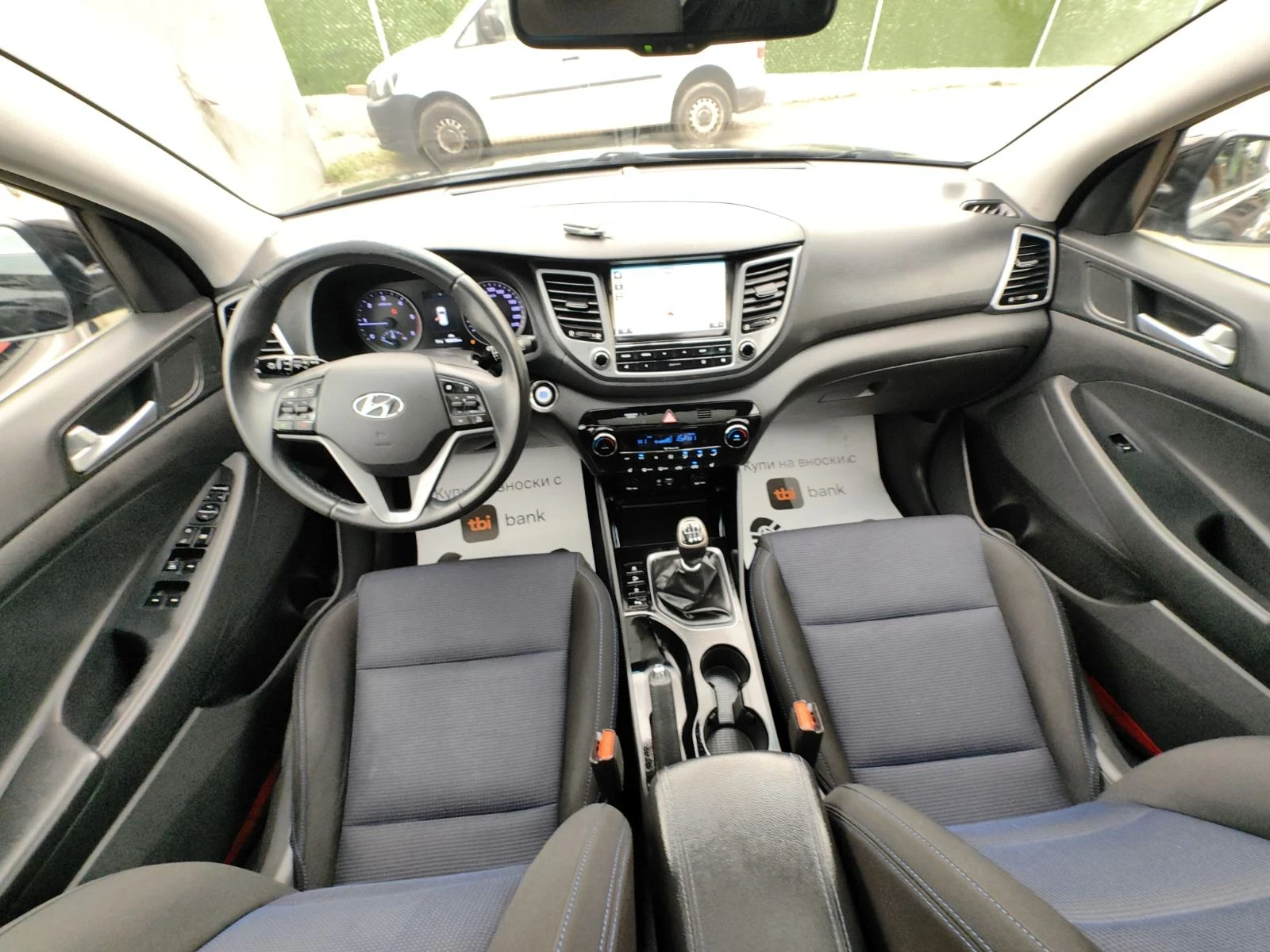 Hyundai Tucson 1.7 CRDI 1.7CRDI LINE-ASSIST/KEYLESS/NAVI, снимка 14 - Автомобили и джипове - 54164132