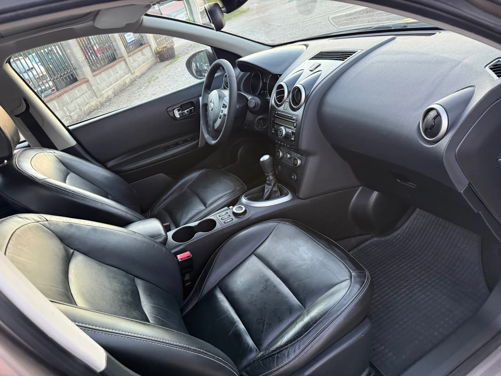 Nissan Qashqai 2.0 DCI 150 к.с 4х4, снимка 11 - Автомобили и джипове - 54719653