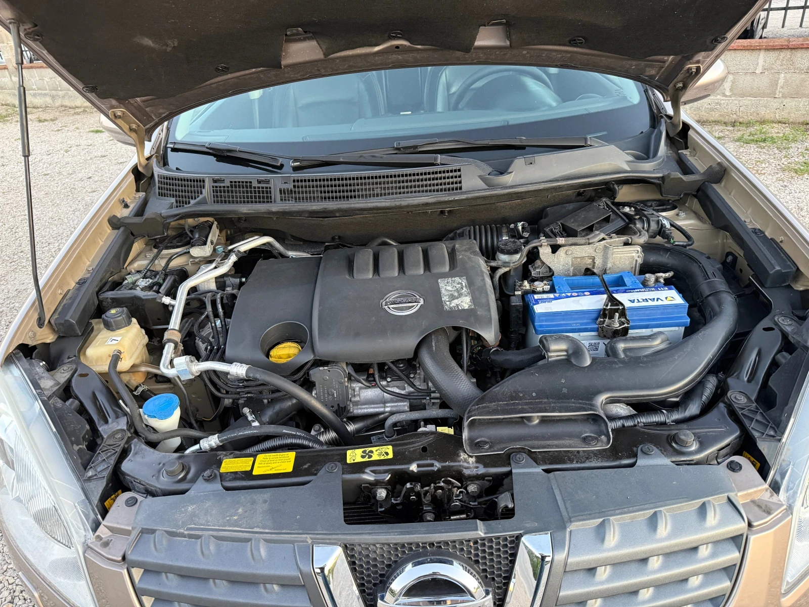 Nissan Qashqai 2.0 DCI 150 к.с 4х4, снимка 16 - Автомобили и джипове - 54719653