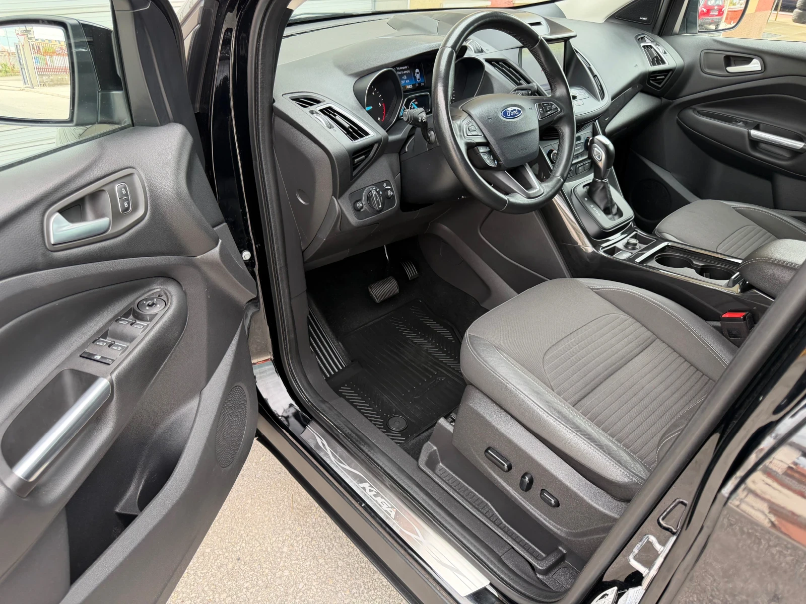 Ford Kuga 2.0TDCI 150к.с. AWD FULL ГЕРМАНИЯ, снимка 11 - Автомобили и джипове - 54894882