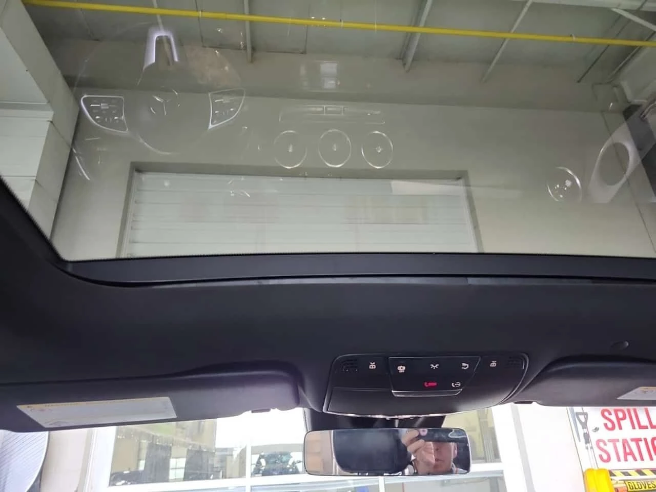 Mercedes-Benz GLC 300 DISTRONIC| PANO| 360CAM| CARFAX, снимка 15 - Автомобили и джипове - 55046945