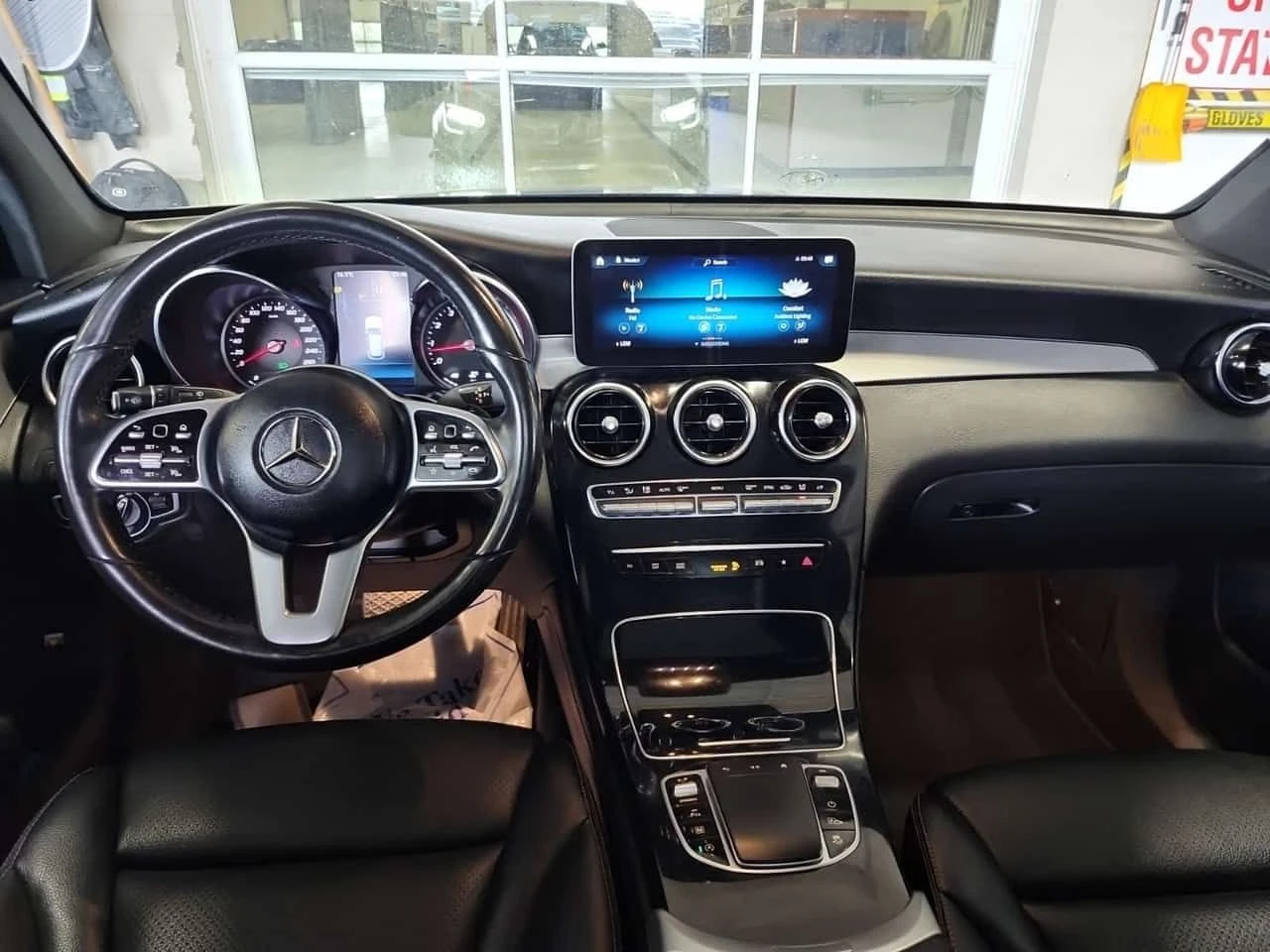 Mercedes-Benz GLC 300 DISTRONIC| PANO| 360CAM| CARFAX, снимка 6 - Автомобили и джипове - 55046945