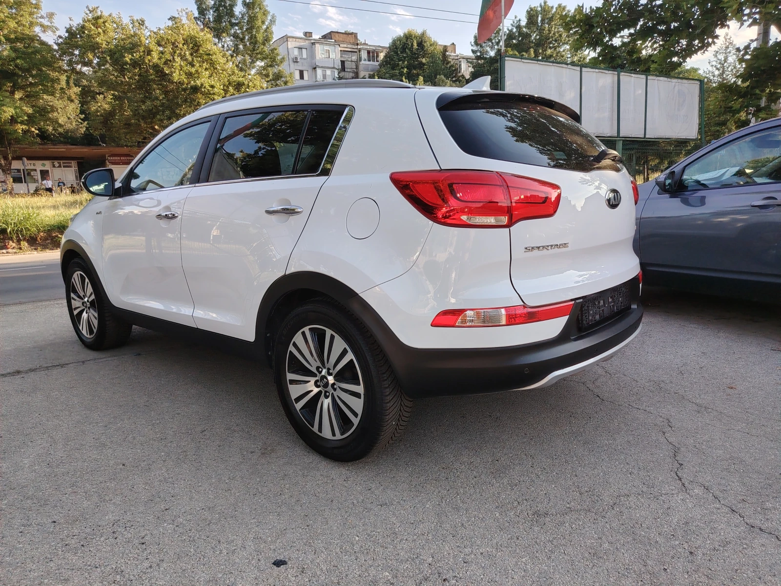 Kia Sportage 2.0 BARTER 184, снимка 8 - Автомобили и джипове - 55367943