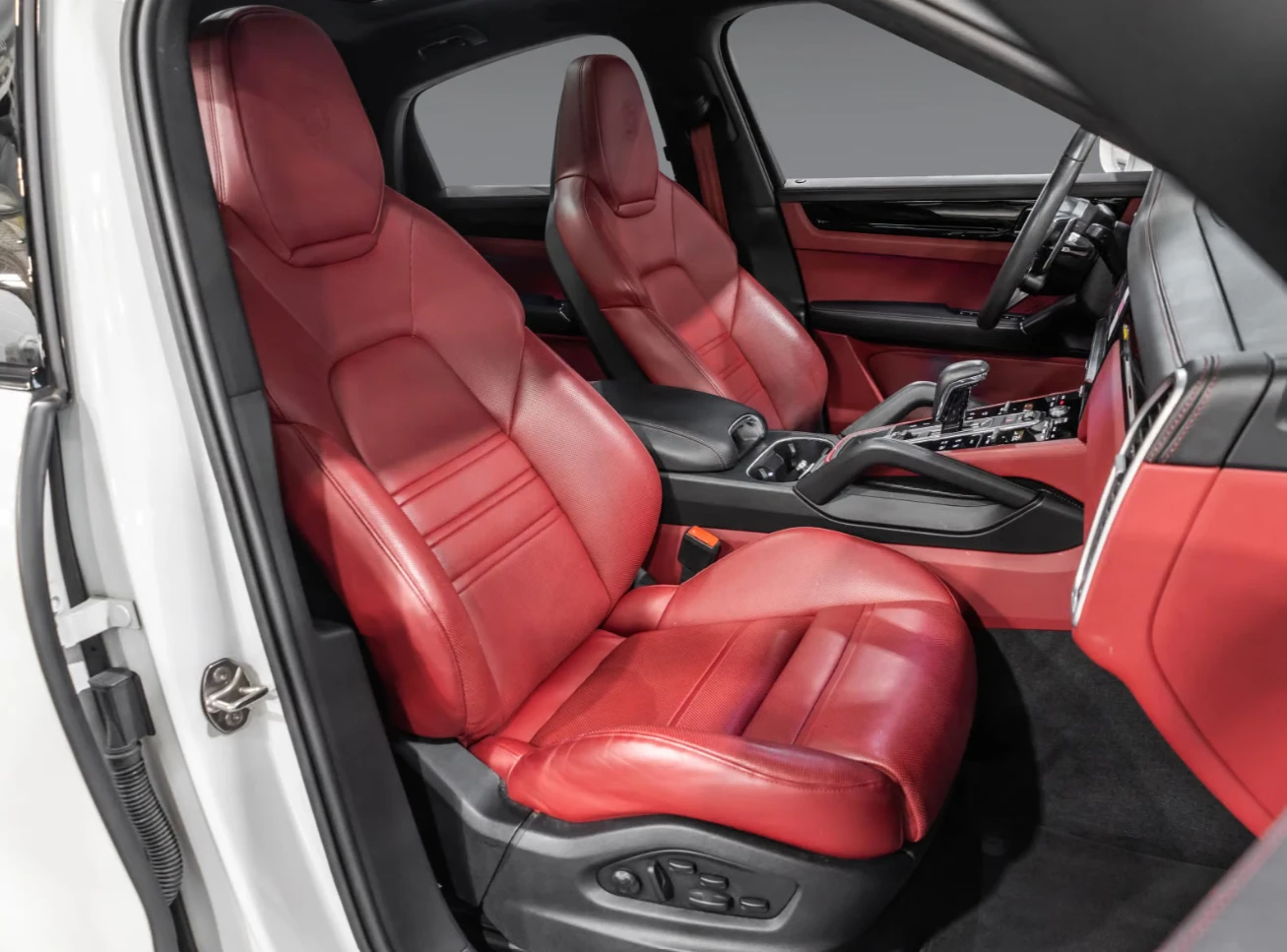 Porsche Cayenne COUPE | PLATINUM EDITION, снимка 10 - Автомобили и джипове - 56357289