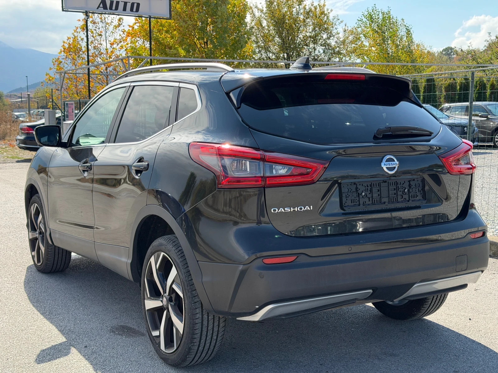 Nissan Qashqai  1.6 DCI 4WD  * Park Assistant * 360 Camera  | Mobile.bg � ����������� 4