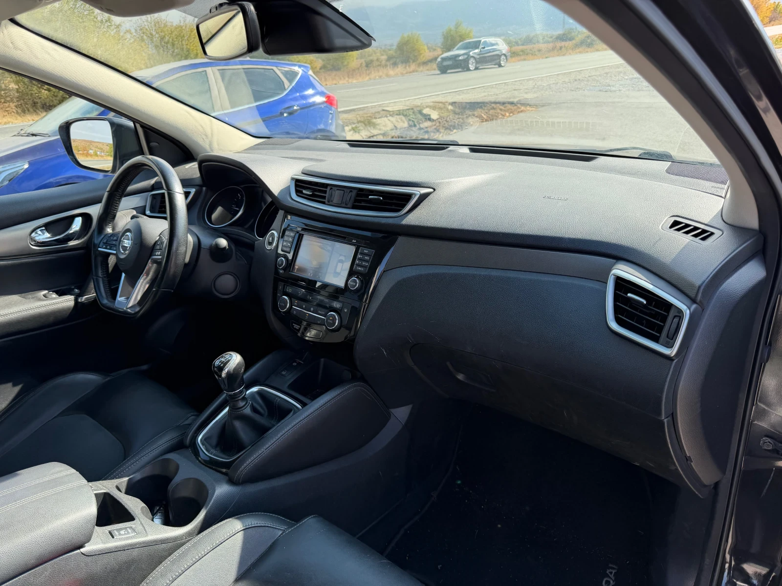 Nissan Qashqai  1.6 DCI 4WD  * Park Assistant * 360 Camera  | Mobile.bg � ����������� 10