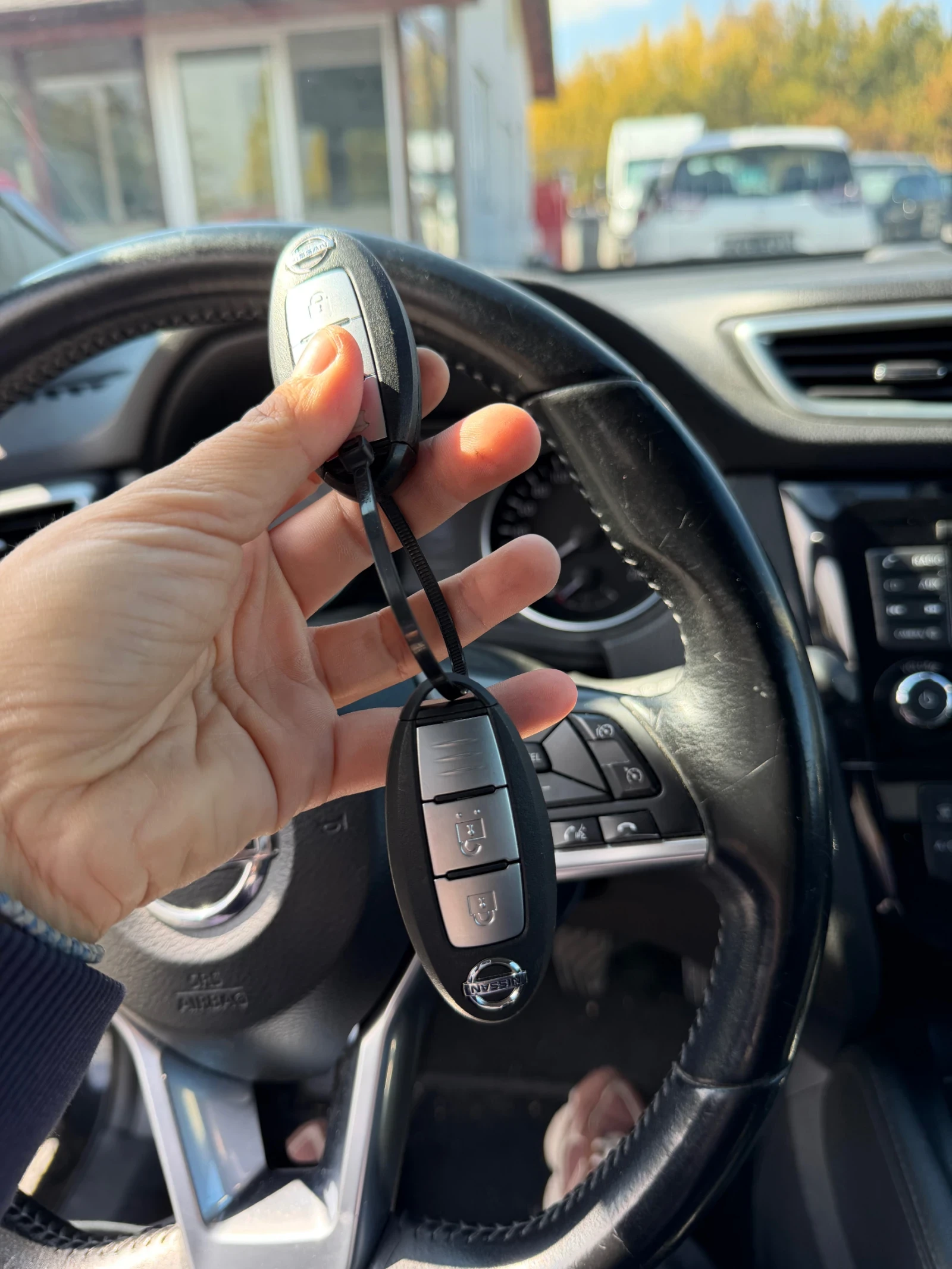 Nissan Qashqai  1.6 DCI 4WD  * Park Assistant * 360 Camera  | Mobile.bg � ����������� 13