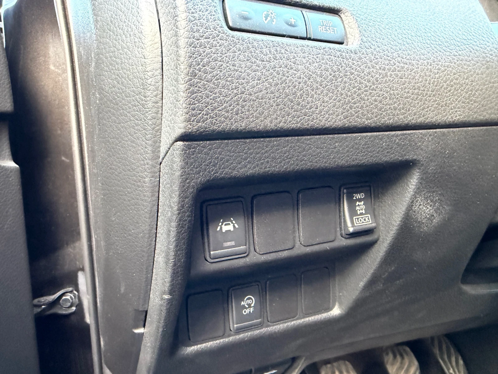Nissan Qashqai  1.6 DCI 4WD  * Park Assistant * 360 Camera  | Mobile.bg � ����������� 14