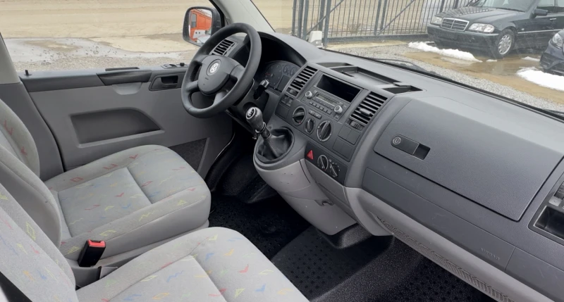 VW Transporter 2.5TDi 4х4 8+ 1места Klima 6ск., снимка 10 - Бусове и автобуси - 53593639