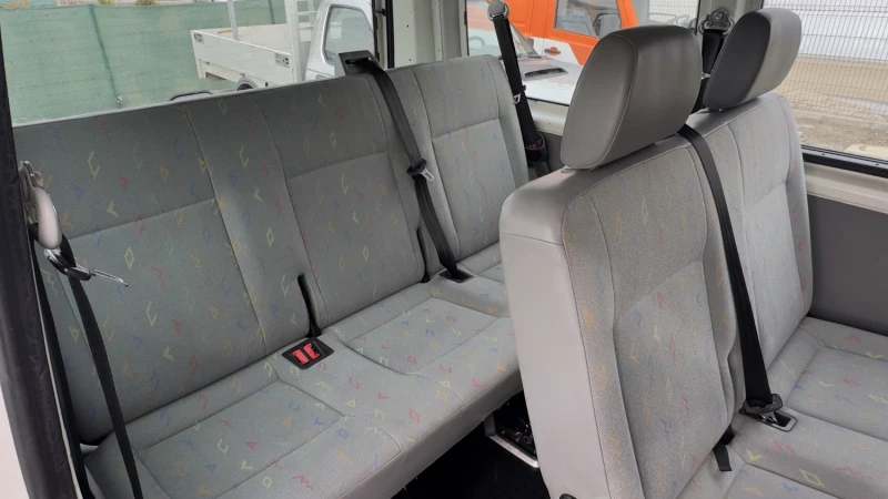 VW Transporter 2.5TDi 4х4 8+ 1места Klima 6ск., снимка 13 - Бусове и автобуси - 53593639
