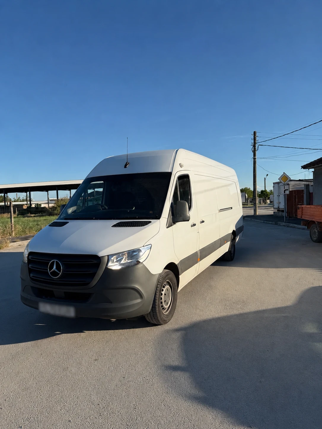 Mercedes-Benz Sprinter 314 CarPlay, снимка 2 - Бусове и автобуси - 54714658