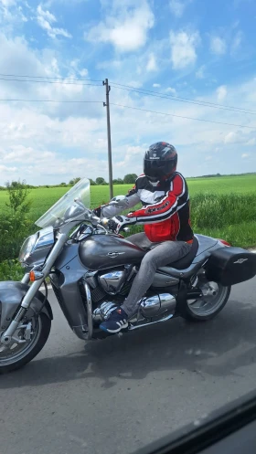  Suzuki Boulevard